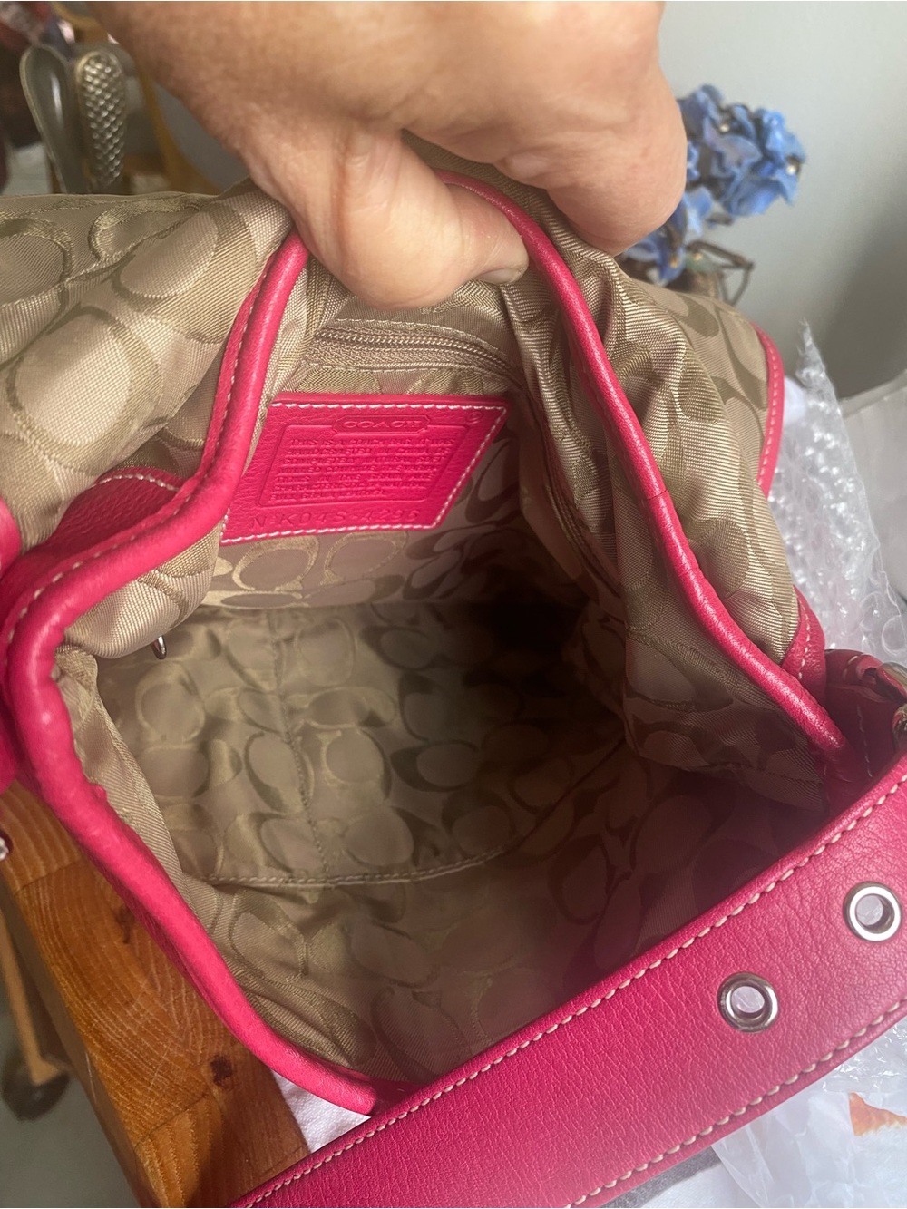 Coach Soho Pink Pebbled Leather Shoulder Bag Hobo EUC Adj Strap Y2K Buckle 4296 - Picture 9 of 10